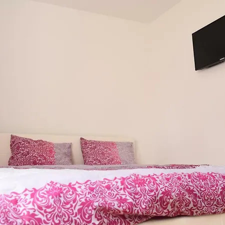 Kiara Apartment